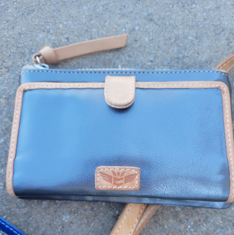 Silver consuela wallet